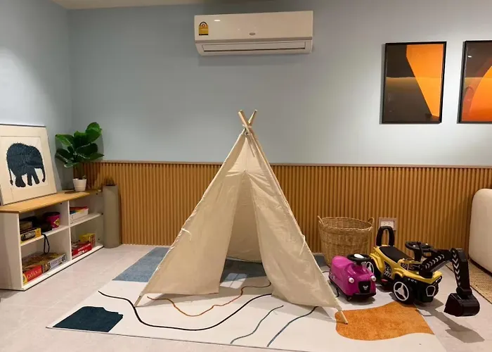 New Asok Grand Family 4br L Walk To Bts,mrt L 10 Guests L Parking L Open April 2026 Appartement *