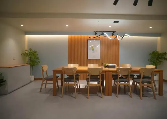 New Asok Grand Family 4br L Walk To Bts,mrt L 10 Guests L Parking L Open April 2026 Appartement