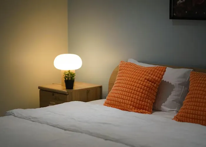 Appartement New Asok Grand Family 4br L Walk To Bts,mrt L 10 Guests L Parking L Open April 2026 *