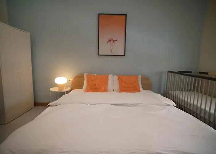 Appartement New Asok Grand Family 4br L Walk To Bts,mrt L 10 Guests L Parking L Open April 2026 Bangkok